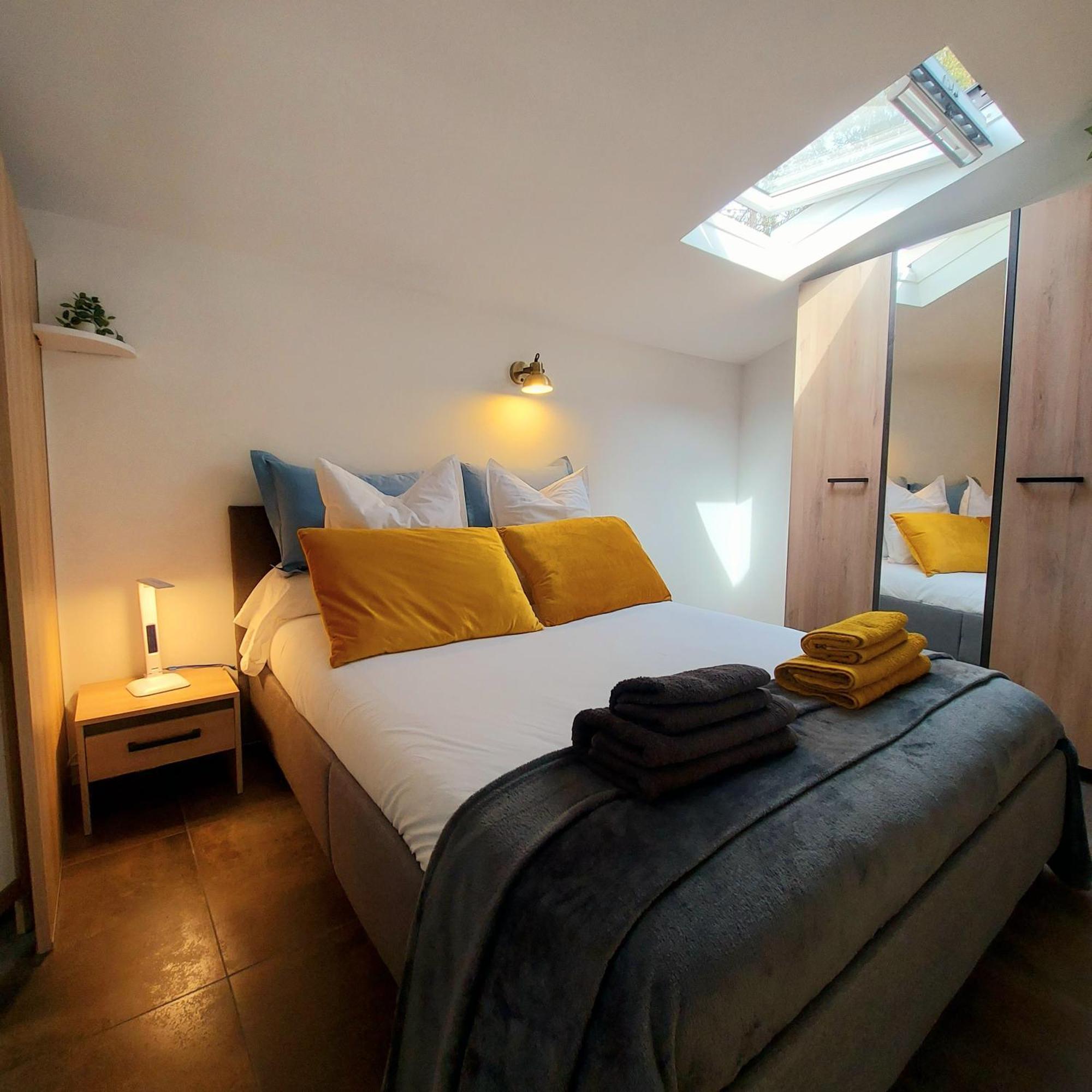 Résidence les Seigneurs T1 en Duplex 50 m2 Gréoux-les-Bains Extérieur photo