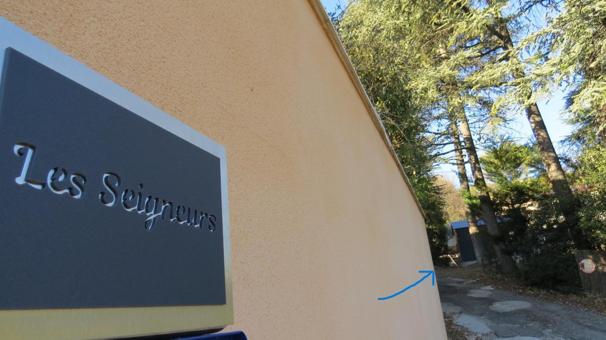 Résidence les Seigneurs T1 en Duplex 50 m2 Gréoux-les-Bains Extérieur photo