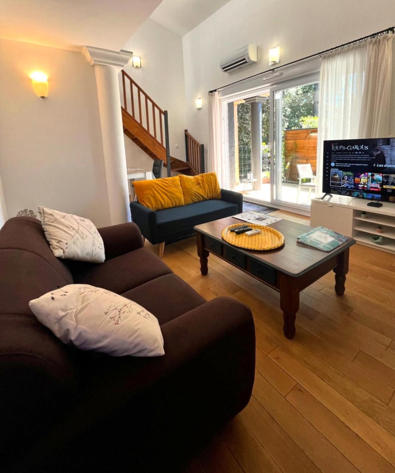Résidence les Seigneurs T1 en Duplex 50 m2 Gréoux-les-Bains Extérieur photo